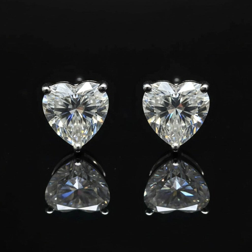ÉCLATINE Classic Heart Stud Earrings | 6.5mm / 8mm
