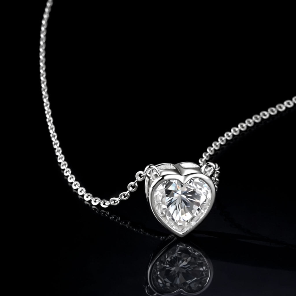 ÉCLATINE Heart Bezel Necklace | 8x8mm (approx. 2ct)