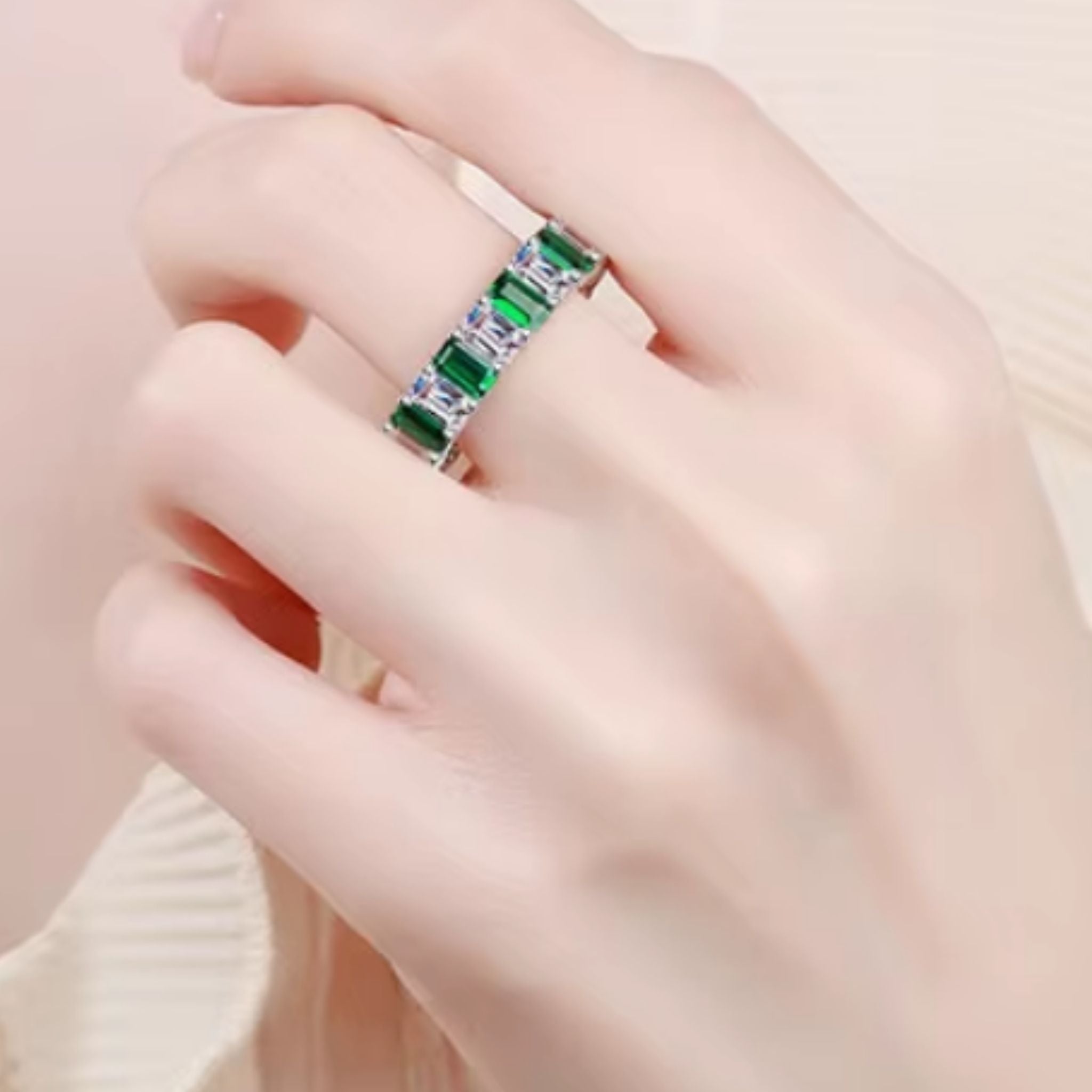 ÉCLATINE — The Prism Band