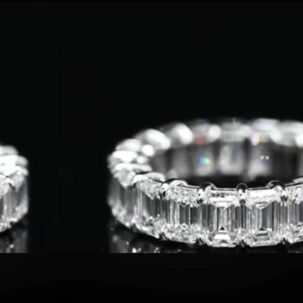 ÉCLATINE Signature Baguette Eternity Band