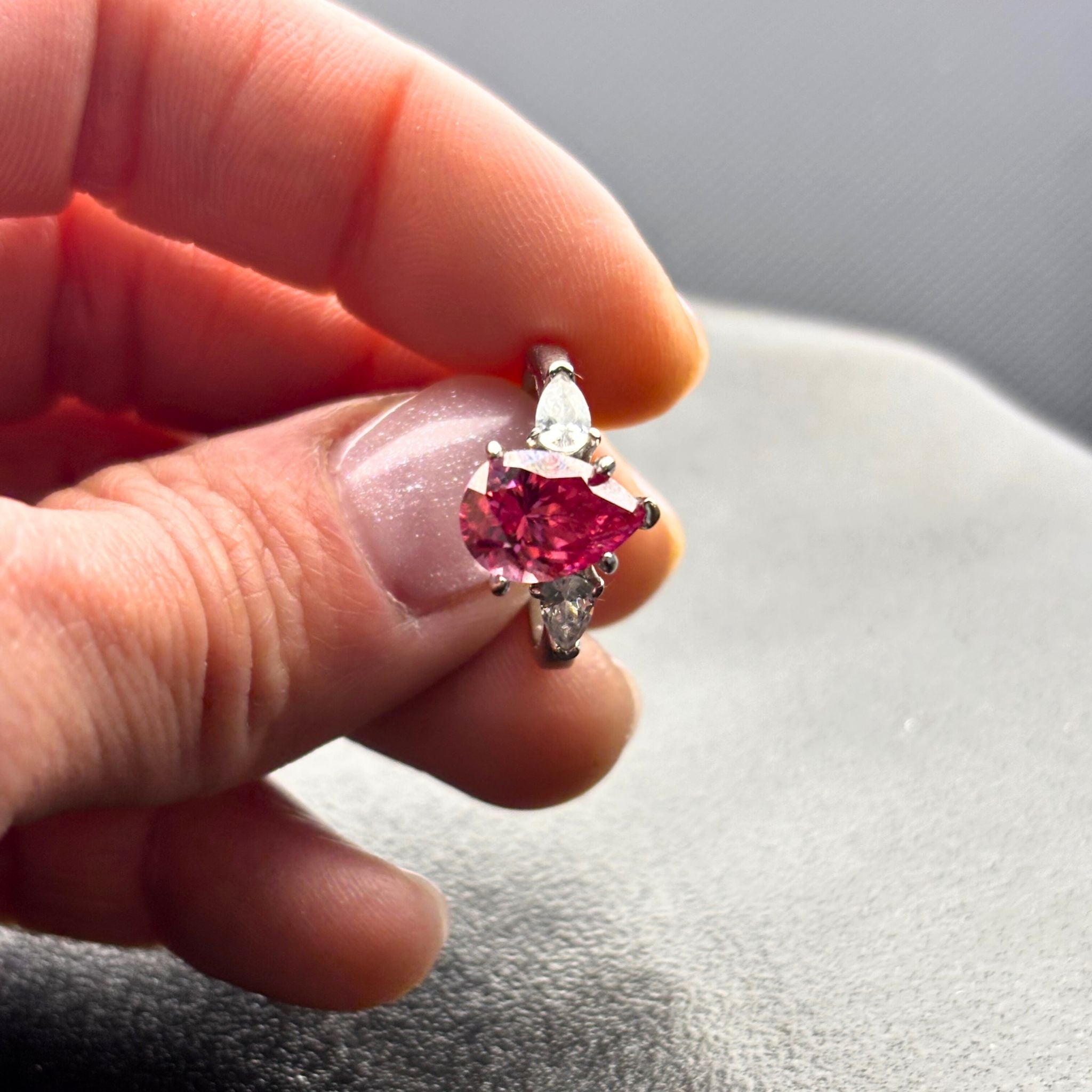 ÉCLATINE Color Gem Ring | Pink Aurora 2 ct Moissanite
