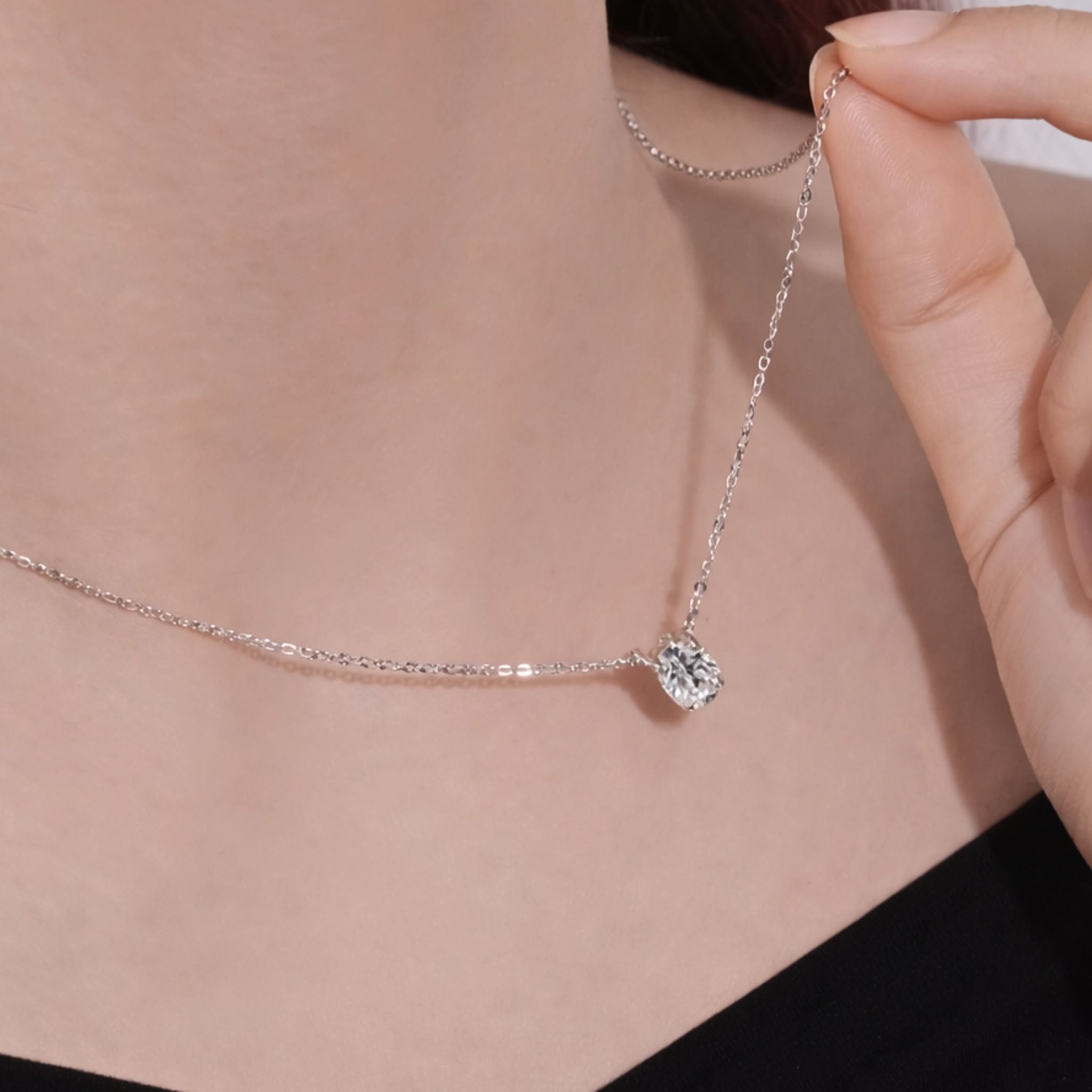 ÉCLATINE Classic Oval Cut Necklace | 7x9mm(approx. 2ct)