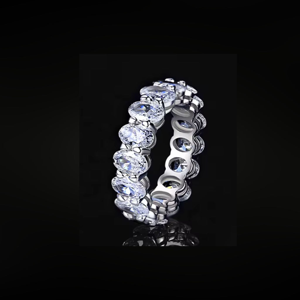 ÉCLATINE Signature Oval Eternity Band