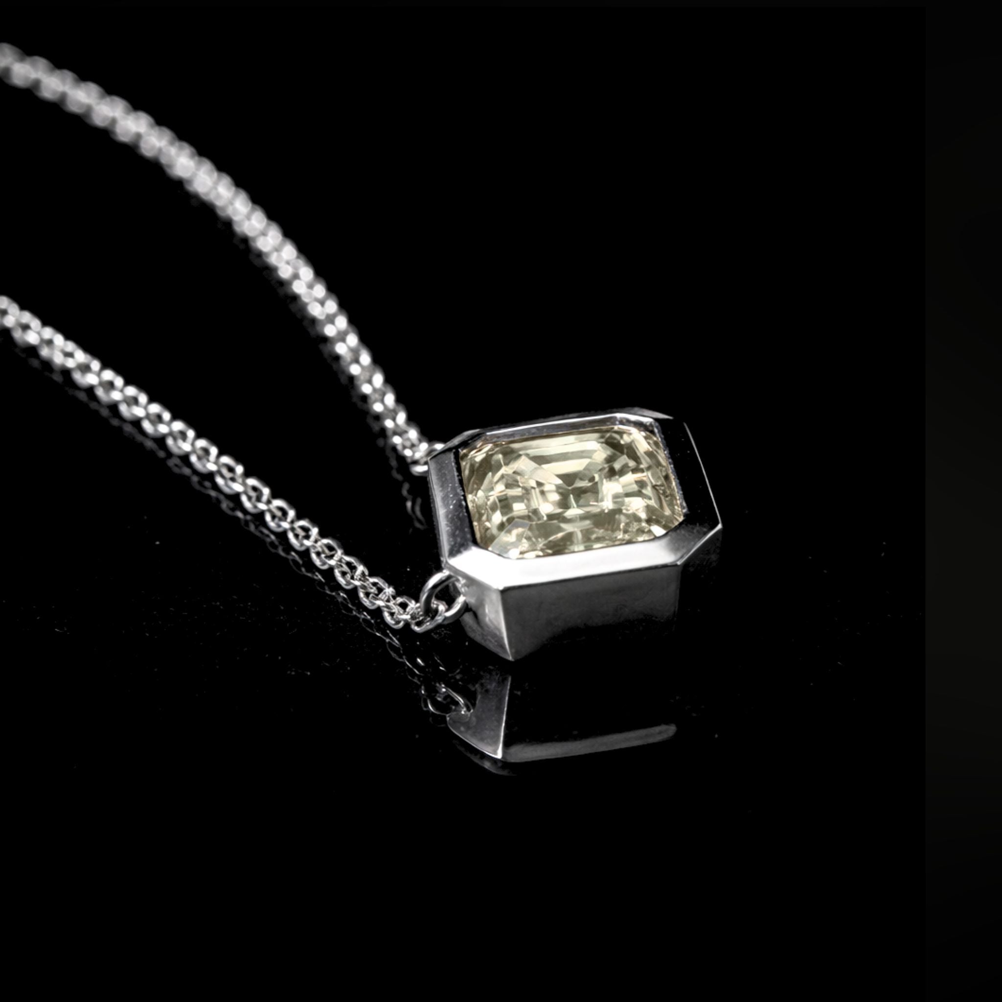 ÉCLATINE Made | 4CT LUMIÈRE Signature Bezel Necklace