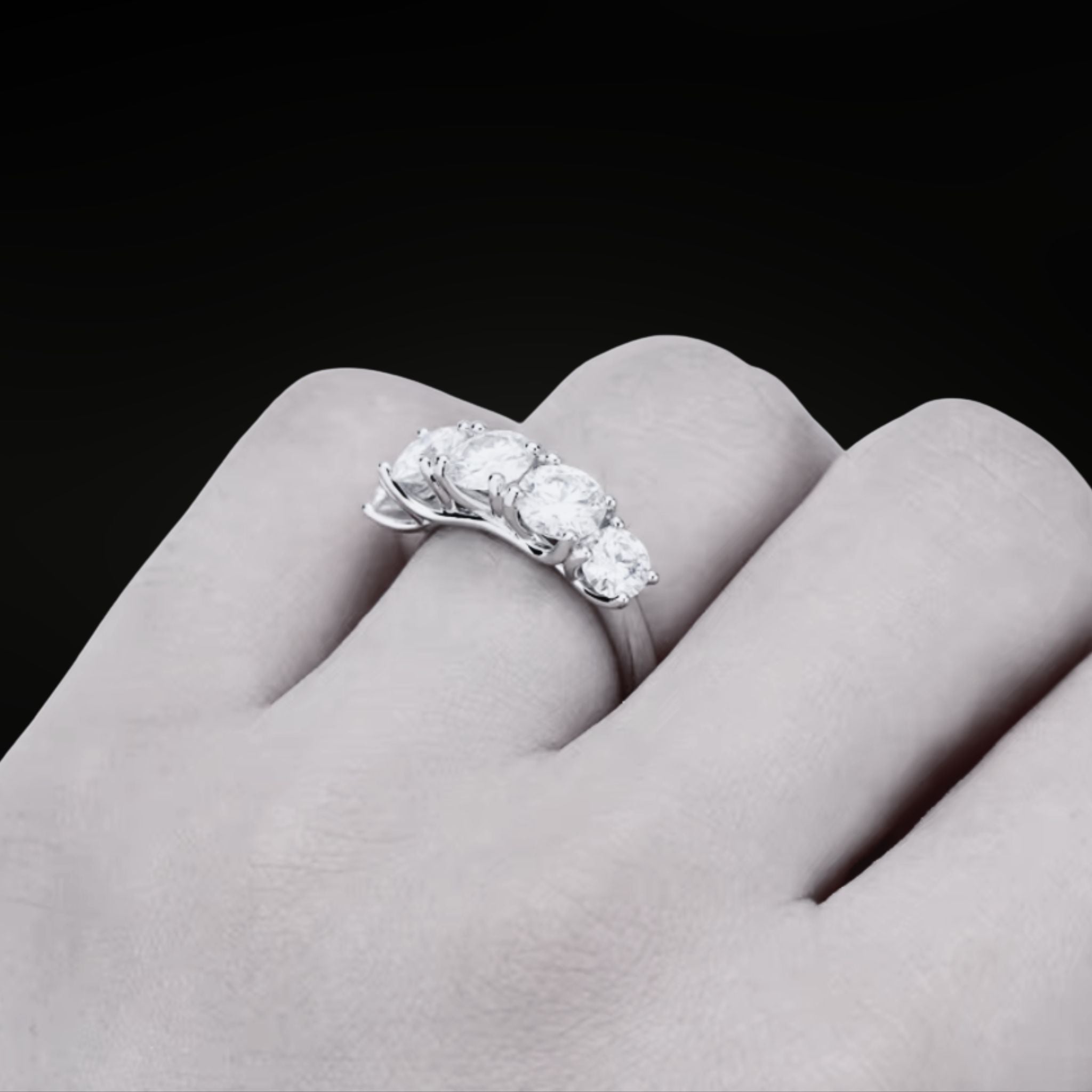 ÉCLATINE Lumière 3.6CT Moissanite Eternity Band