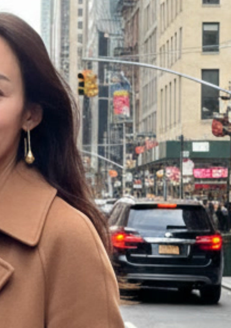 ÉCLATINE Metropolitan Curve Pearl Earrings