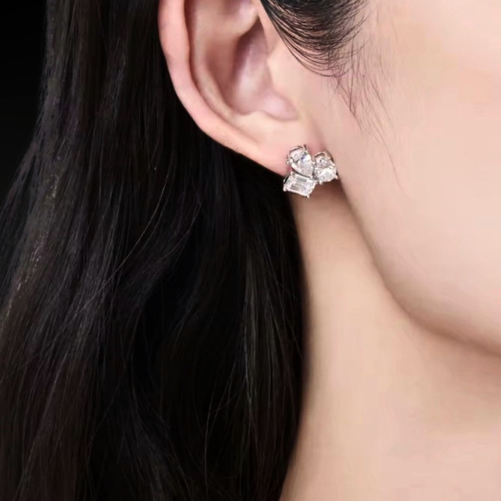 ÉCLATINE Signature Three-Stone Stud Earrings