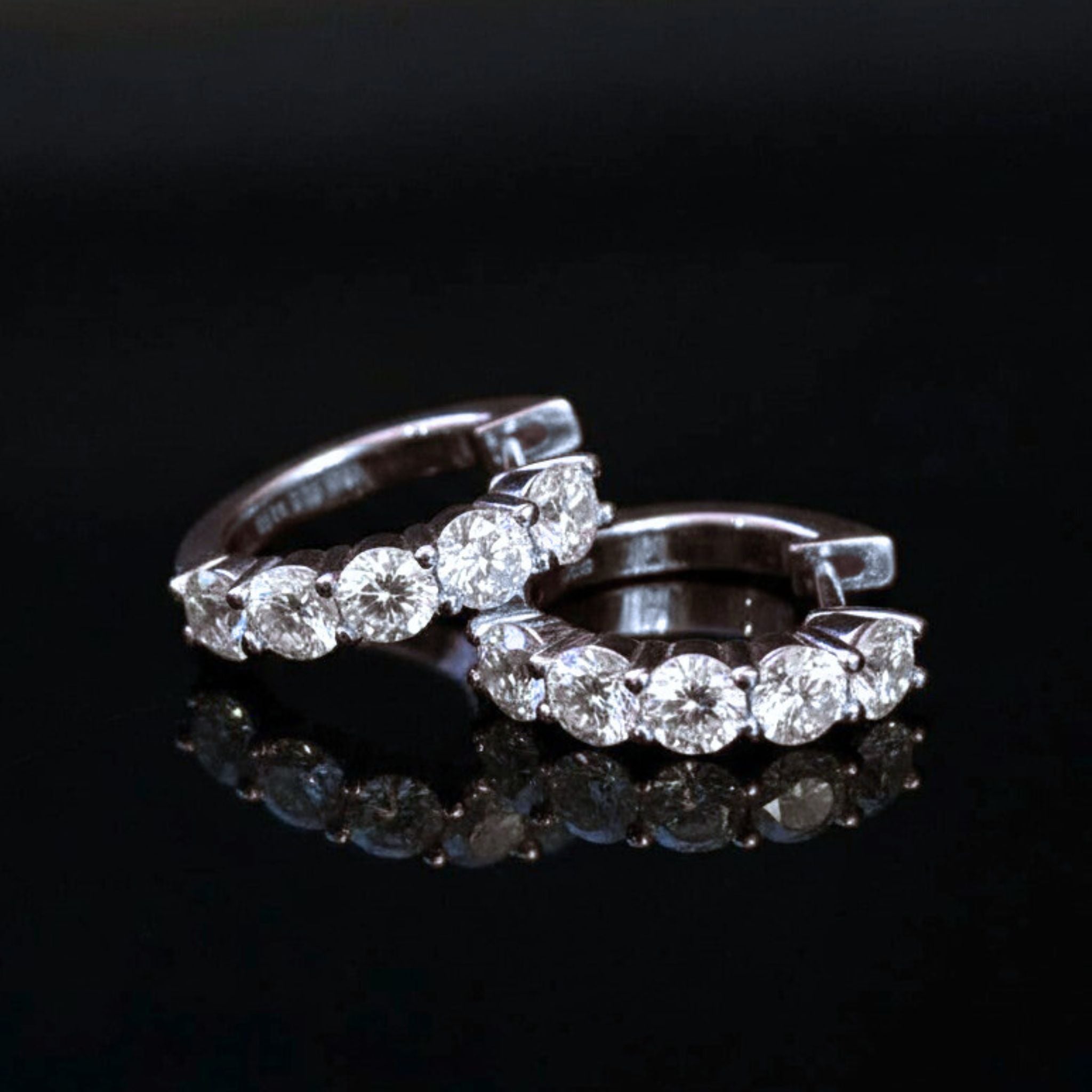 ✔️Editor’s Pick | ÉCLATINE  Everyday Essential – Moissanite Mini Hoop Earrings