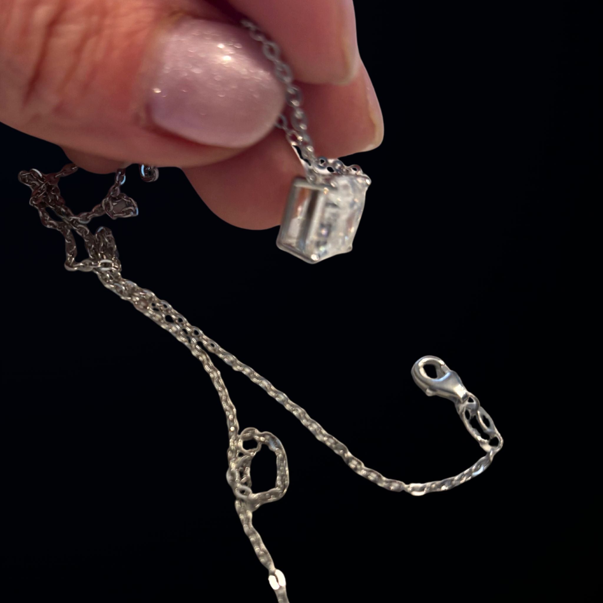 •The East-West Emerald Cut Necklace | 11*9 mm (approx. 4ct)