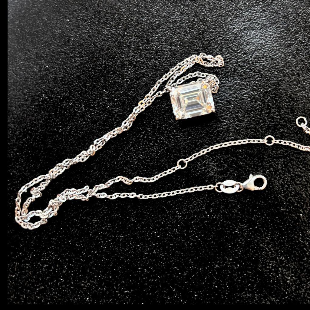 •The East-West Emerald Cut Necklace | 11*9 mm (approx. 4ct)