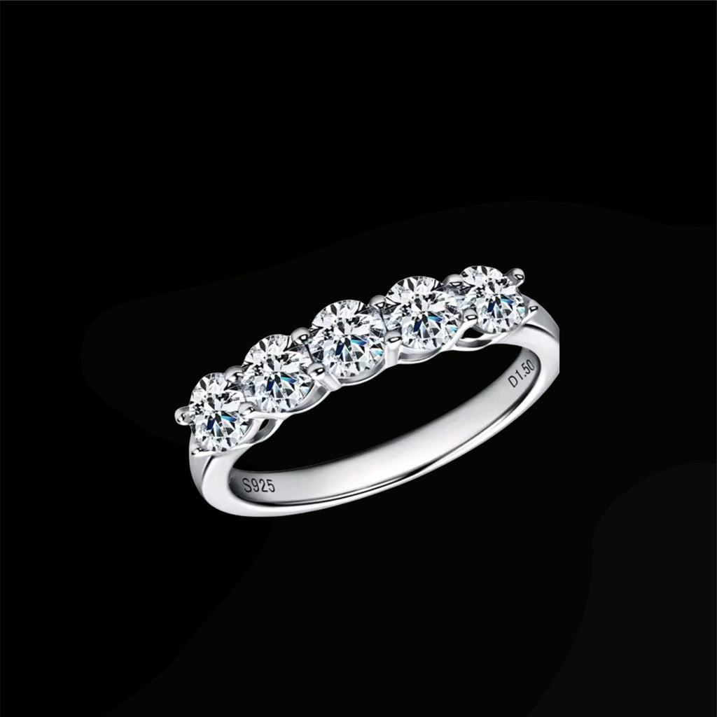 ÉCLATINE 5-Stone Moissanite Band Ring (925 Silver · White Gold Plated)