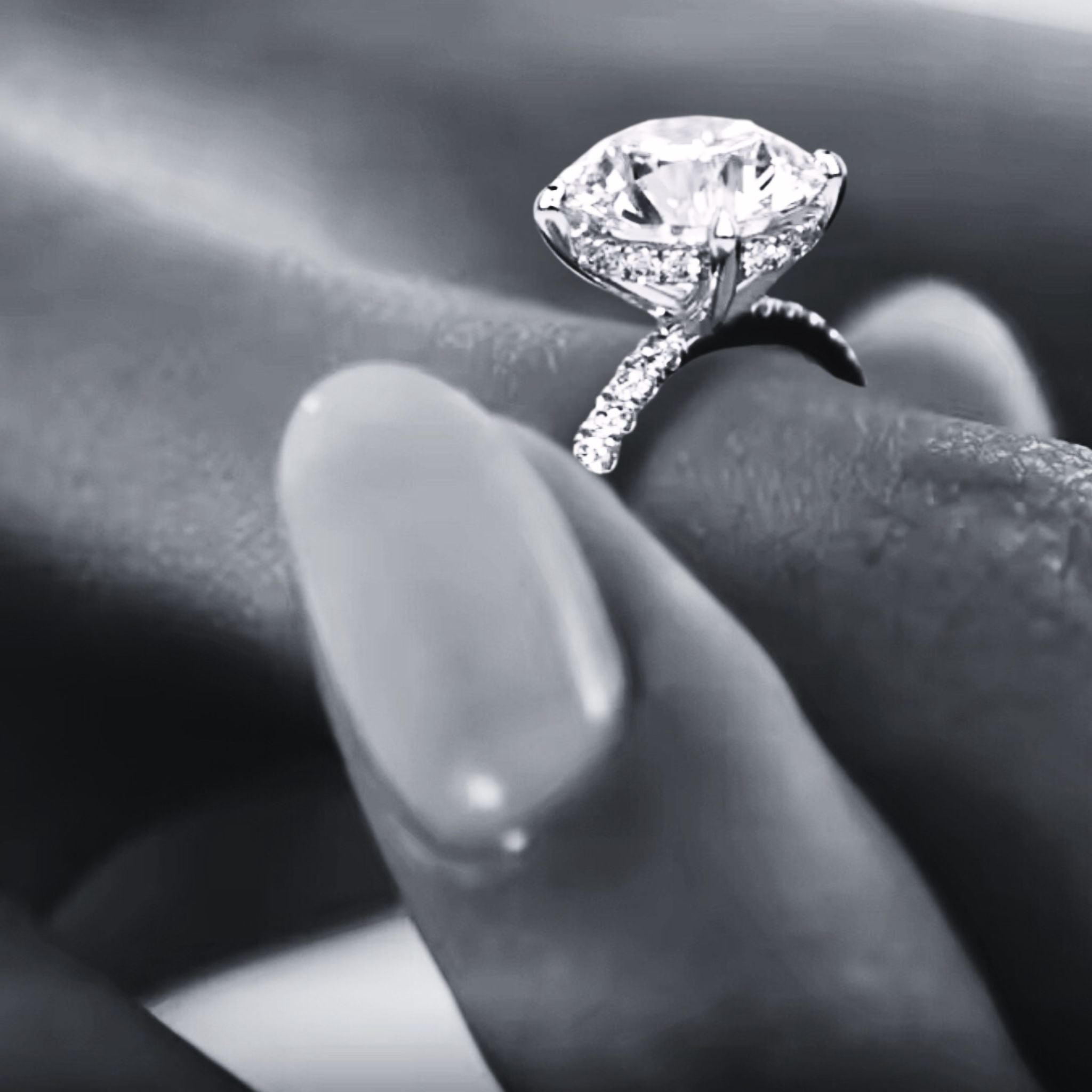 ÉCLATINE Classic 2.0CT Moissanite Solitaire Ring (925 Silver, Gold Plated)