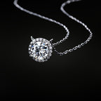 ÉCLATINE Quiey Luxury Halo Moissanite Pendant Necklace (1.0ct | 925 Silver)