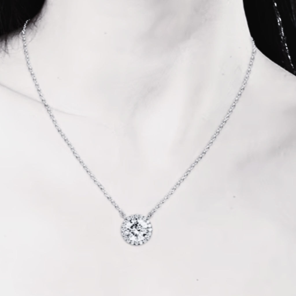 ÉCLATINE Quiey Luxury Halo Moissanite Pendant Necklace (1.0ct | 925 Silver)
