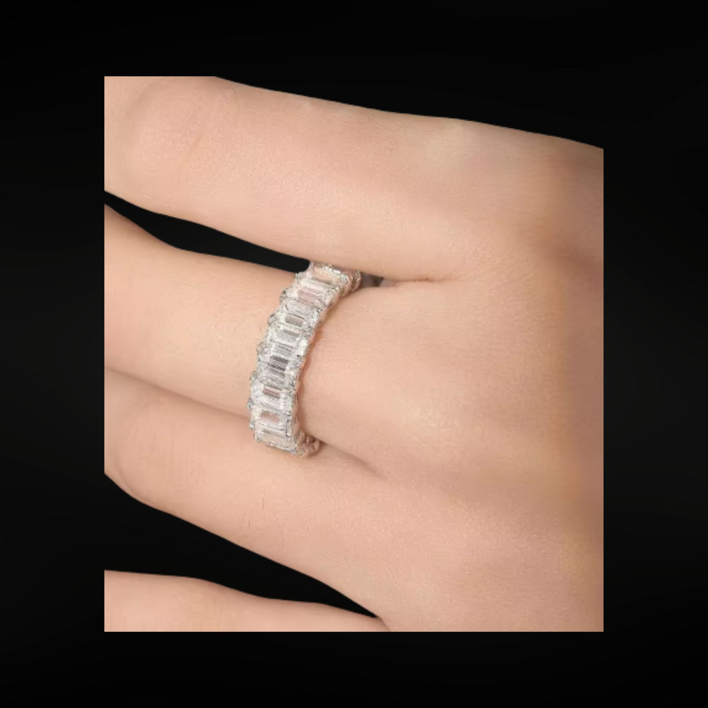 ÉCLATINE Signature Baguette Eternity Band