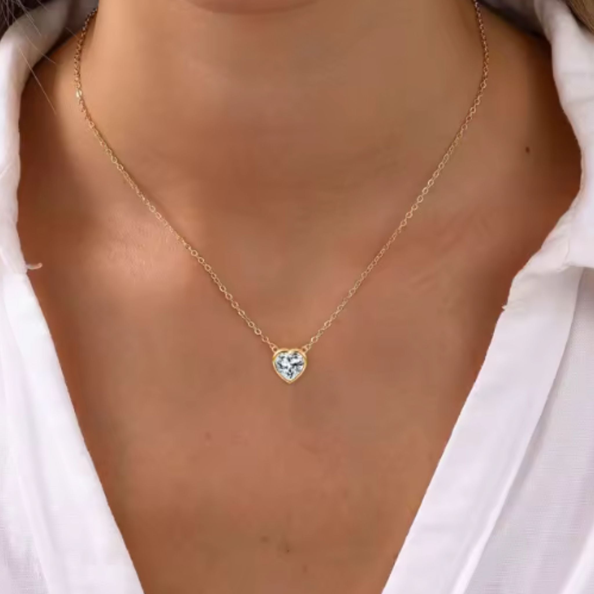 ÉCLATINE Heart Bezel Necklace | 8x8mm (approx. 2ct)