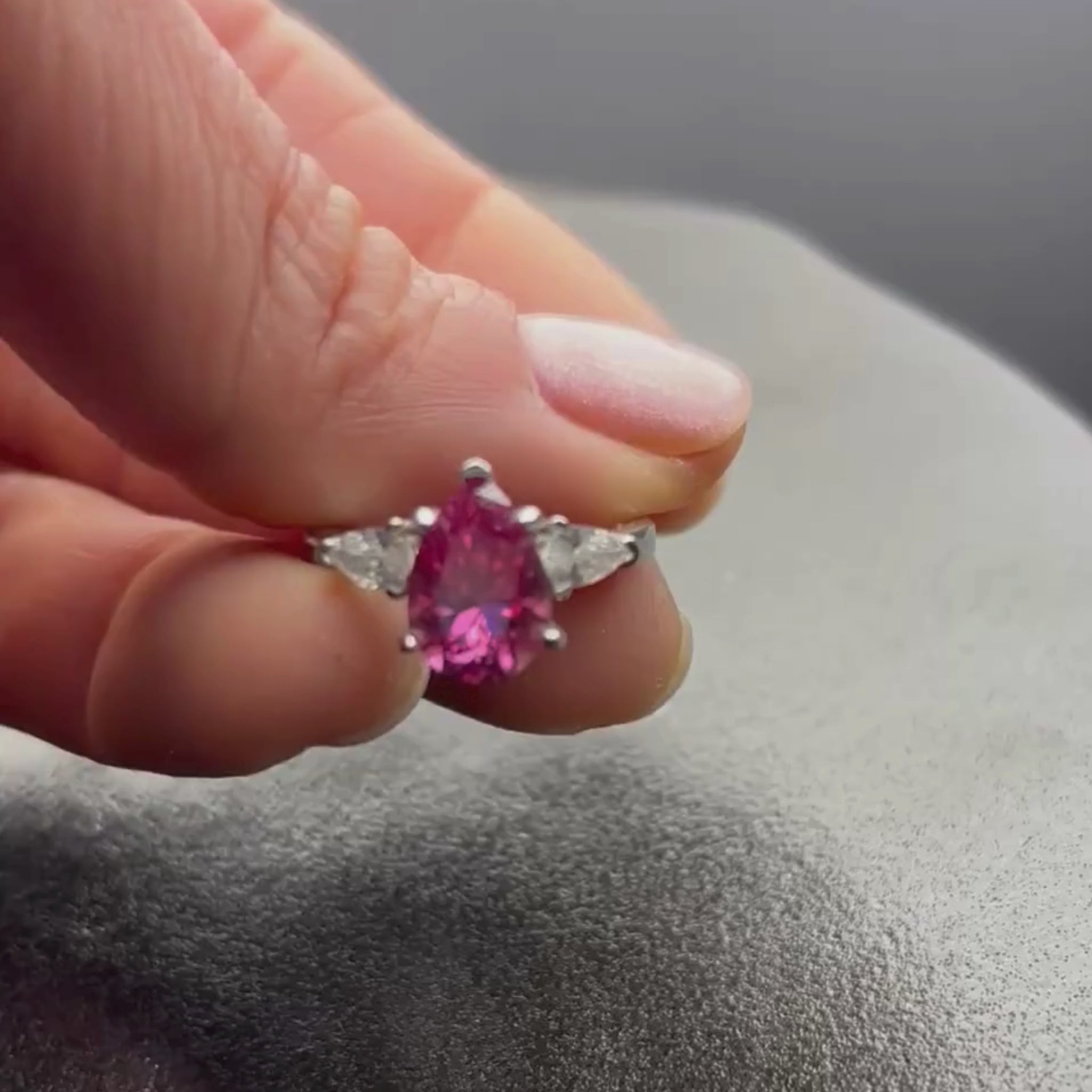 ÉCLATINE Color Gem Ring | Pink Aurora 2 ct Moissanite