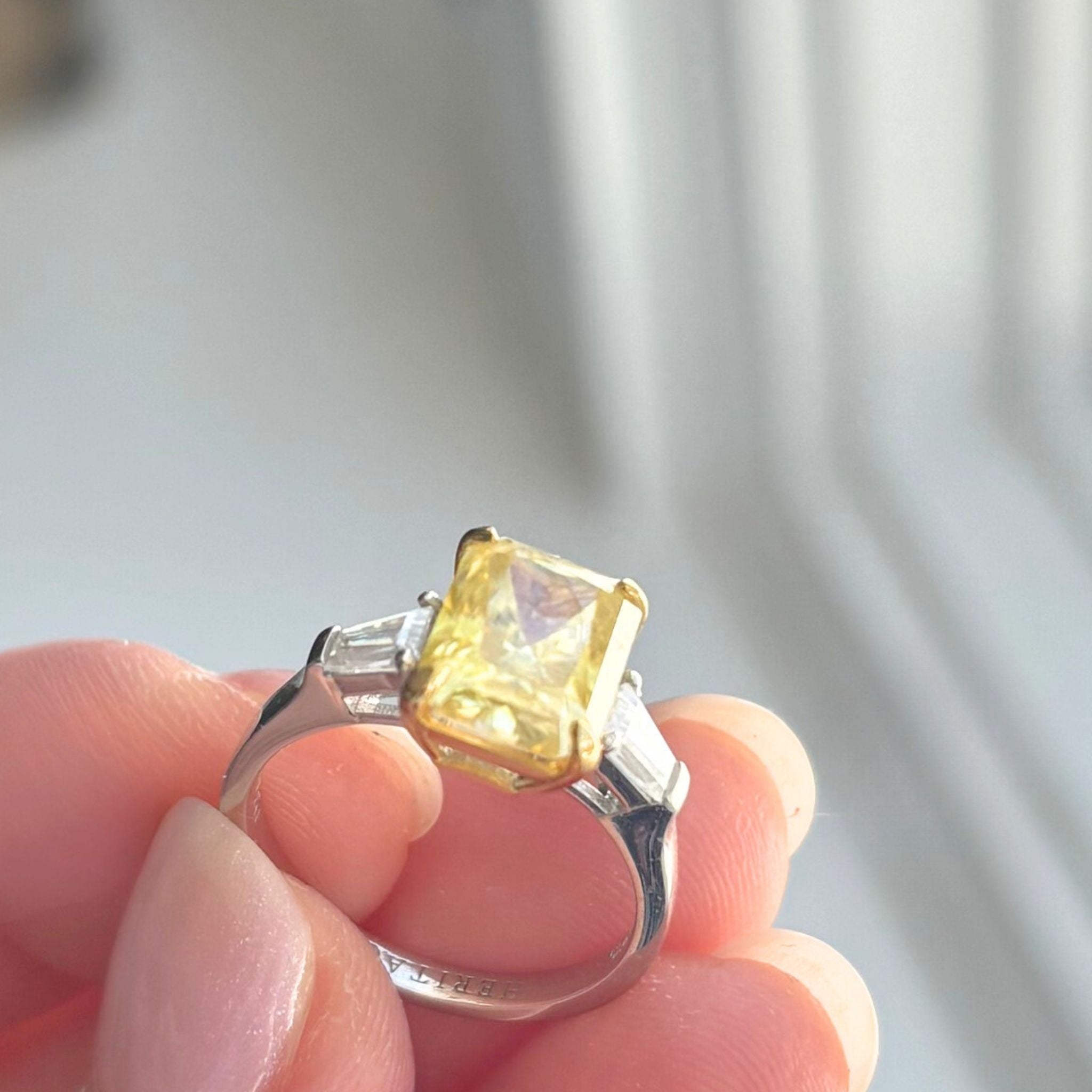 ÉCLATINE Made | 3CT LUMIÈRE Signature Ring | Radiant Cut